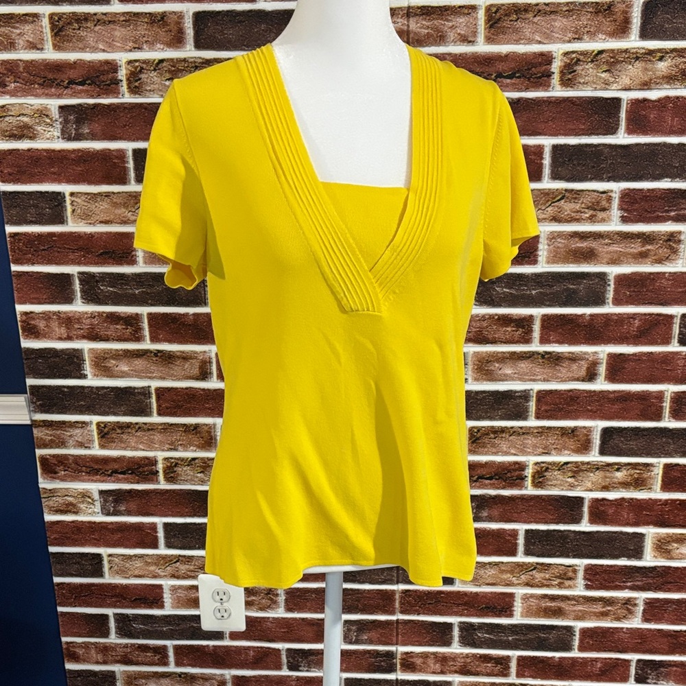 Cable & Gauge Yellow Short Sleeve Top